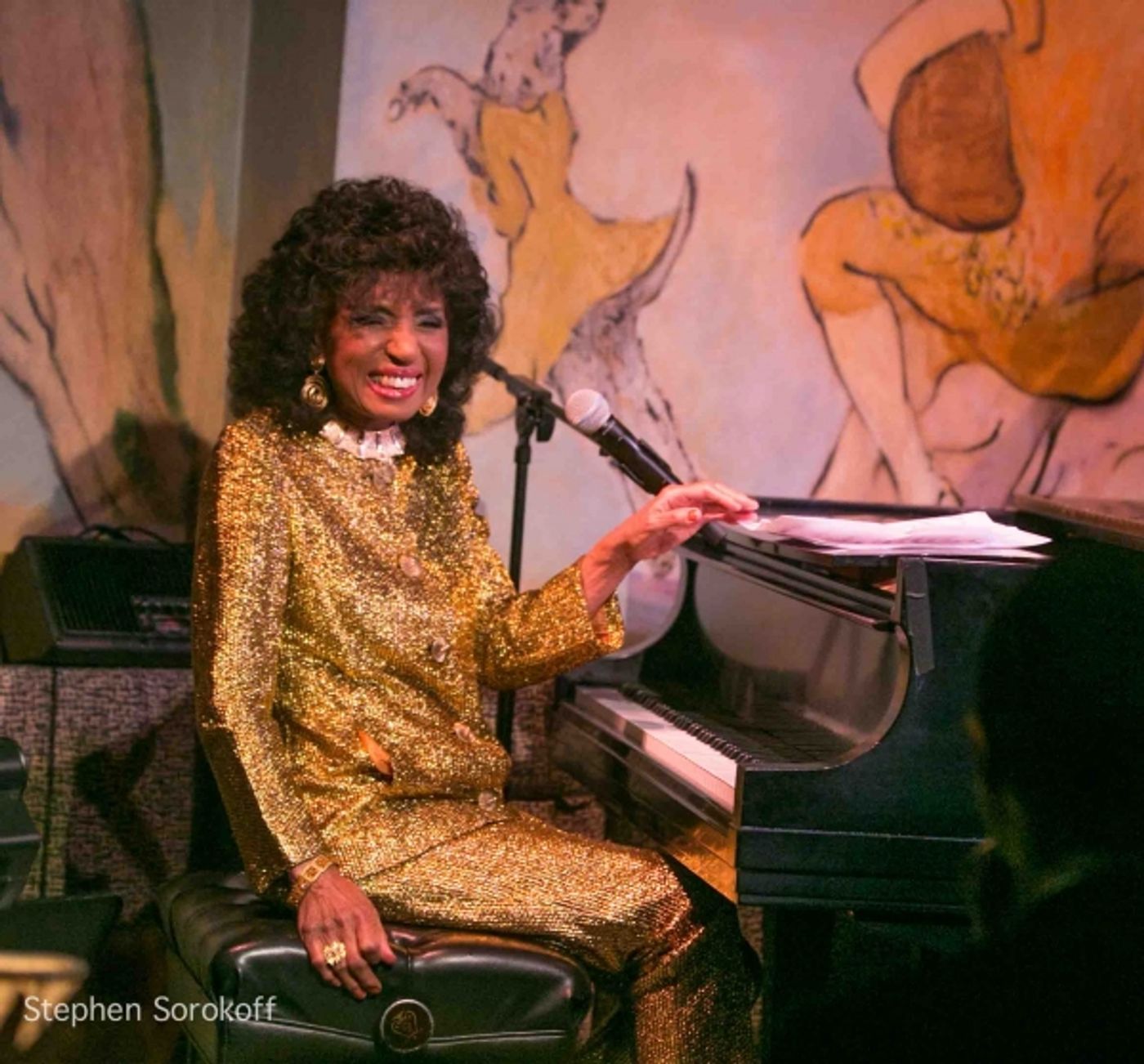 Photo Coverage: Cafe Carlyle Late Night Welcomes Jo Thompson's SLENDER, TENDER AND TALL Photo Coverage: Cafe Carlyle Late Night Welcomes Jo Thompson's SLENDER, TENDER AND TALL Image