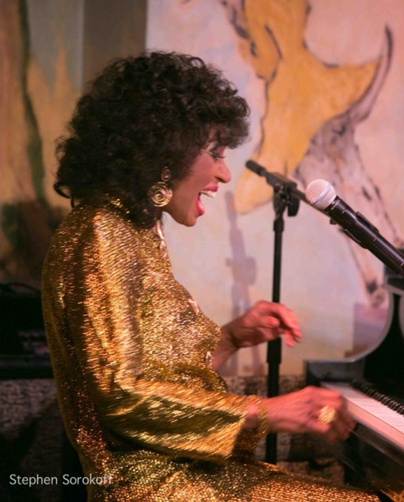 Photo Coverage: Cafe Carlyle Late Night Welcomes Jo Thompson's SLENDER, TENDER AND TALL Photo Coverage: Cafe Carlyle Late Night Welcomes Jo Thompson's SLENDER, TENDER AND TALL Image