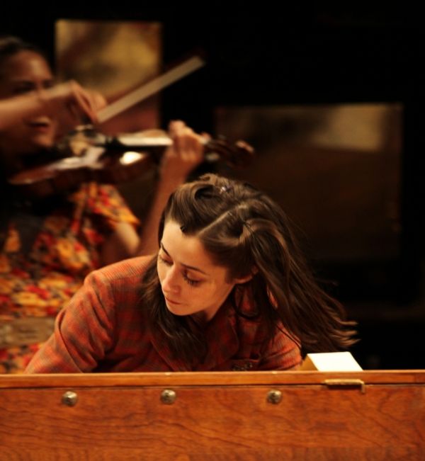 Cristin Milioti  Photo