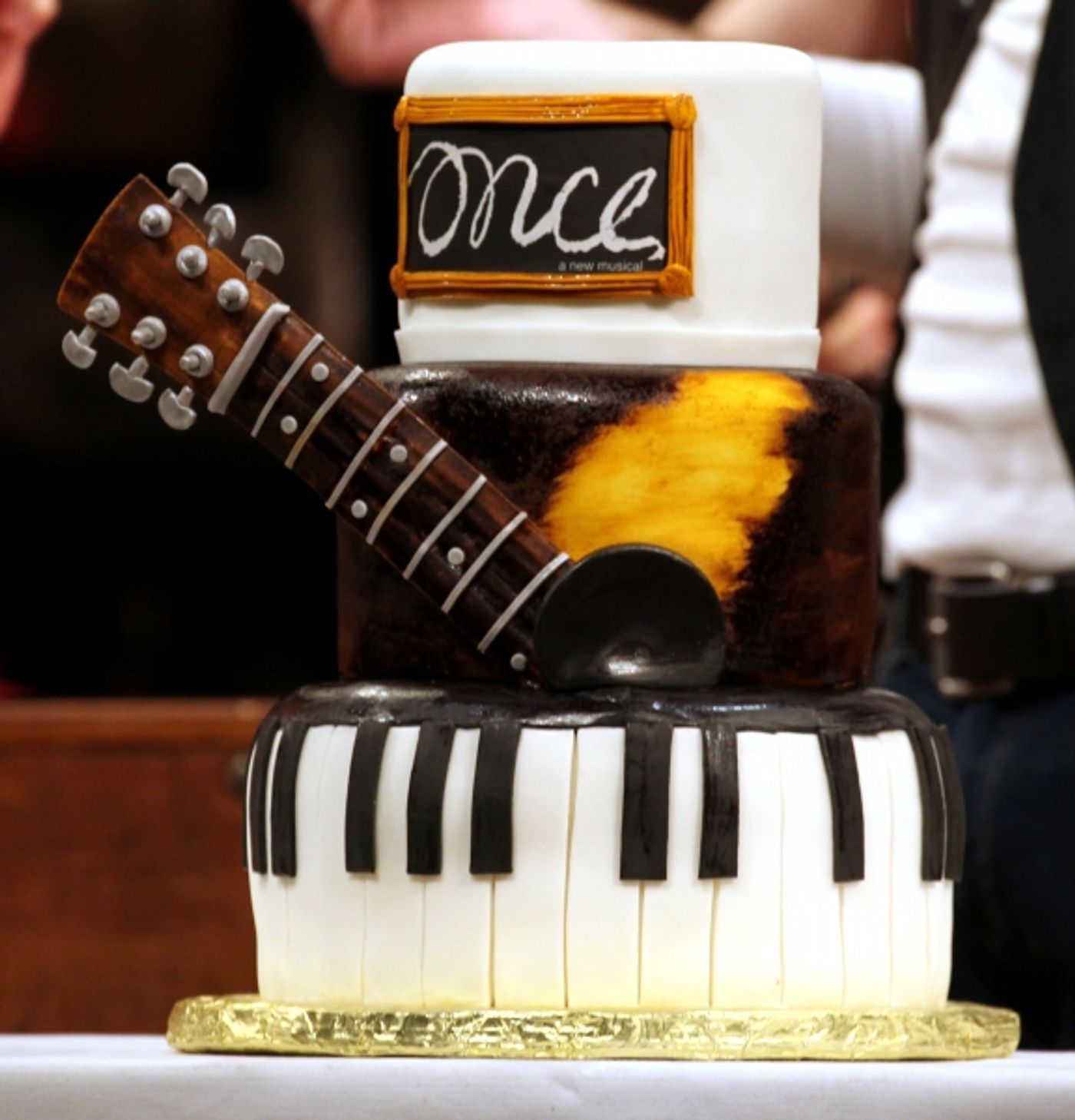 Photo Coverage: ONCE Welcomes Ben Hope to the Cast!  Image