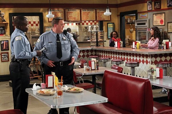 Reno Wilson, Billy Gardell Photo