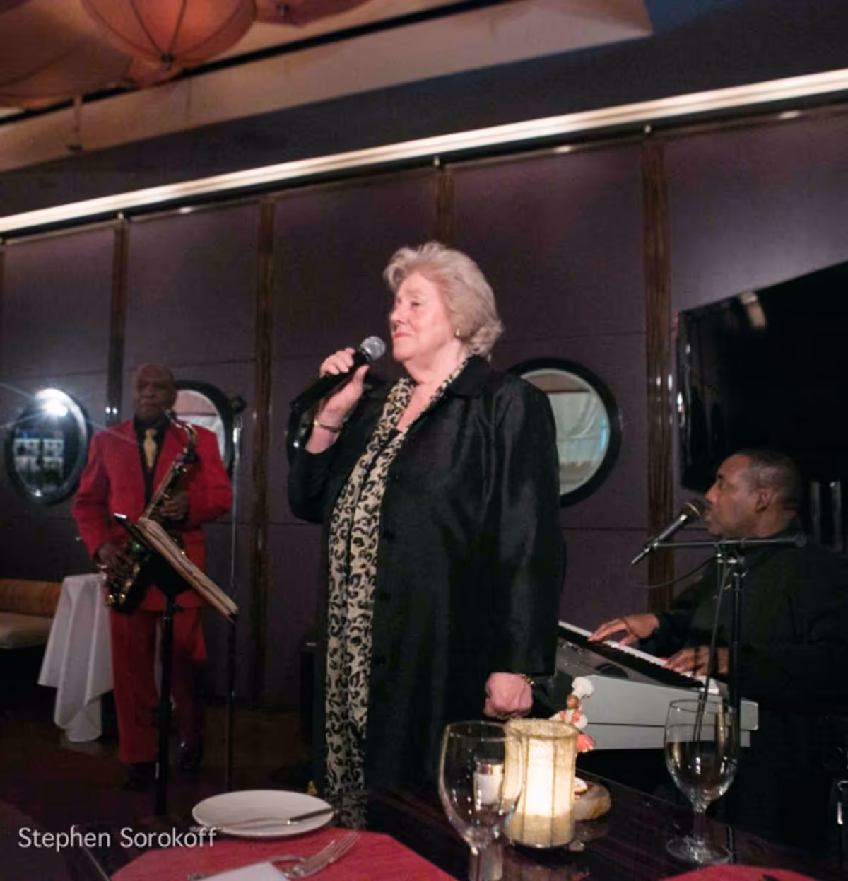 Edidiana Maccioni at Le Cirque Launches MUSICAL MONDAYS with Lonnie Youngblood Trio
