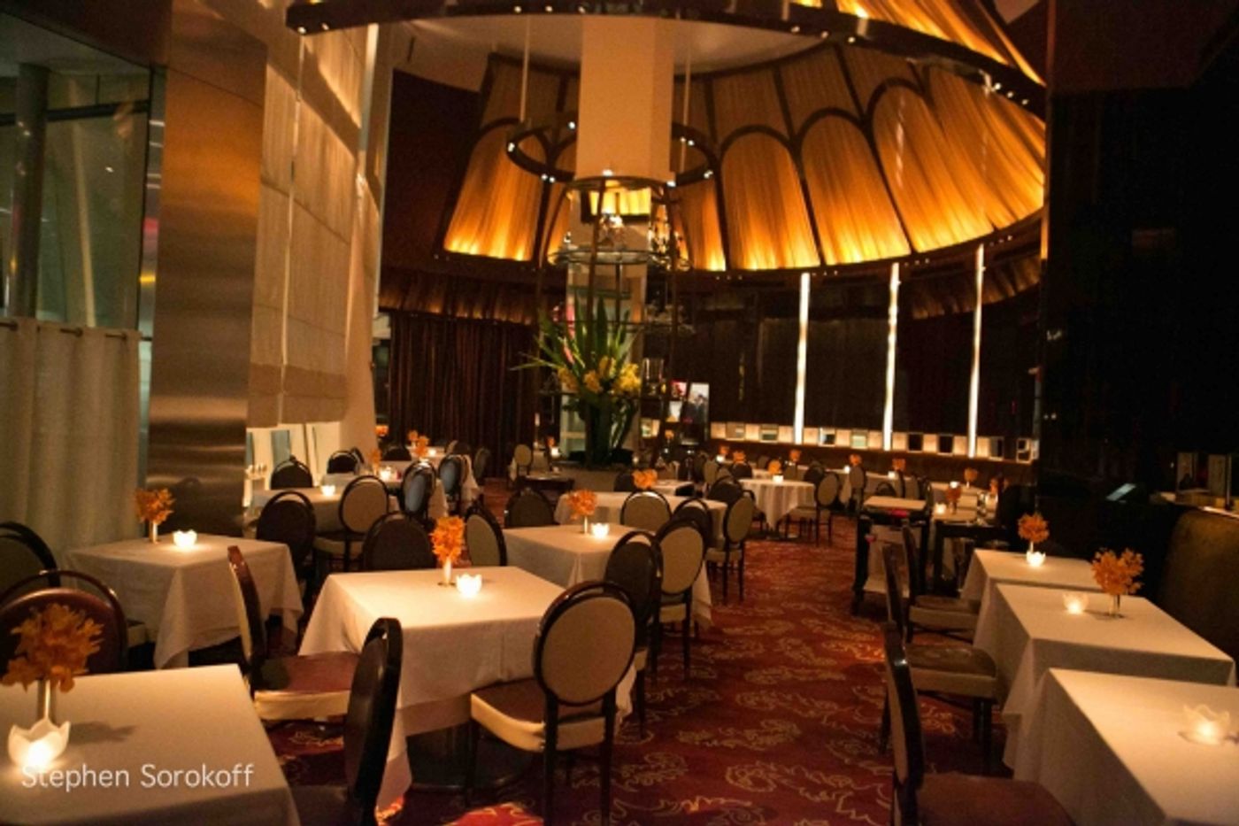 Photo Coverage: Le Cirque Launches MUSICAL MONDAYS with Lonnie Youngblood Trio Photo Coverage: Le Cirque Launches MUSICAL MONDAYS with Lonnie Youngblood Trio Image