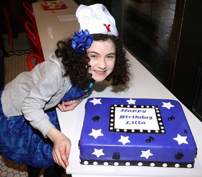 Lilla Crawford &amp; Cake Photo