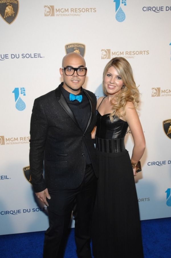 Performance painter David Garibaldi and Julia Maryanov Photo