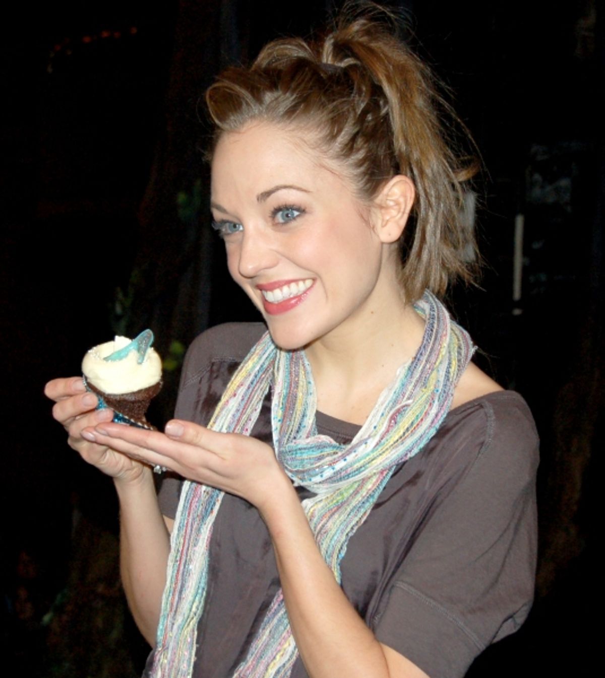 Laura Osnes at CINDERELLA Gets Special Magnolia Cupcake!