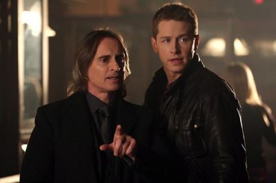 Robert CaryLE, Josh Dallas Photo