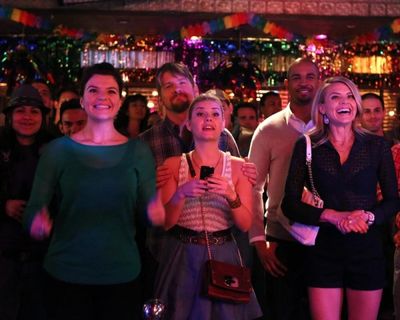 Casey Wilson, Zachary Knighton, Elisha Cuthbert, DAMON WAYANS JR., ELIZA COUPE Photo