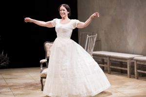 Naomi Jacobson Photo