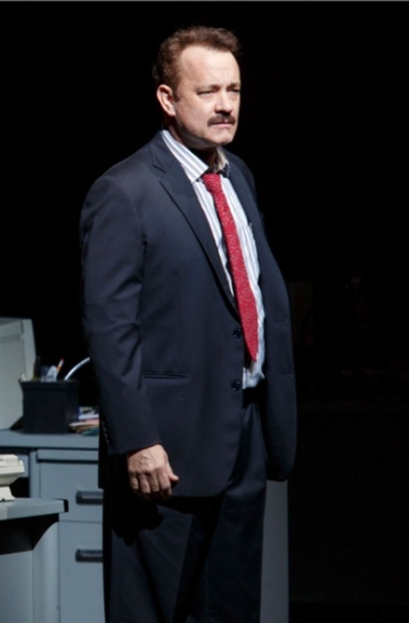 Photo Flash: First Look at Tom Hanks, Maura Tierney, Christopher McDonald and More in LUCKY GUY! Image