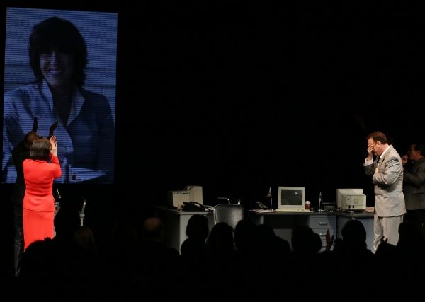 Nora Ephron Portrait with director George C. Wolfe, Maura Tierney, an emotional Tom H Photo