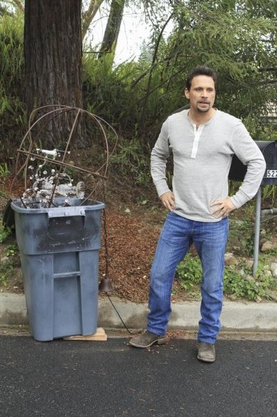 Photo Flash: First Look - SUBURGATORY's Season Finale, 4/17 — photo 6 of 9