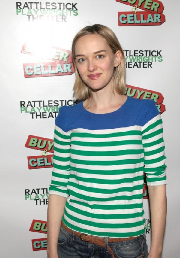 Jess Weixler  Photo