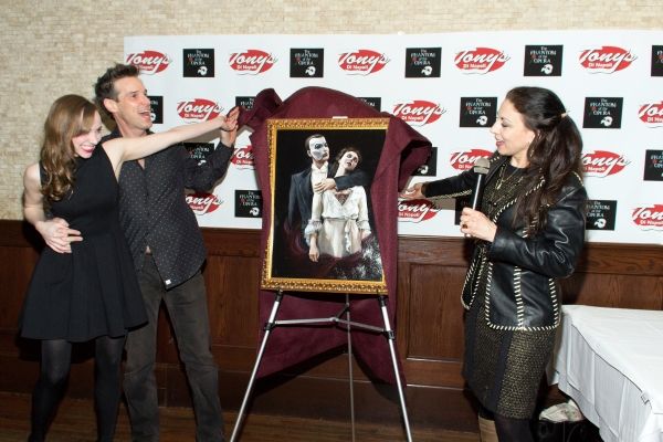 Photos: THE PHANTOM OF THE OPERA Cast Unveils Portrait at Tony's di Napoli — photo 3 of 12