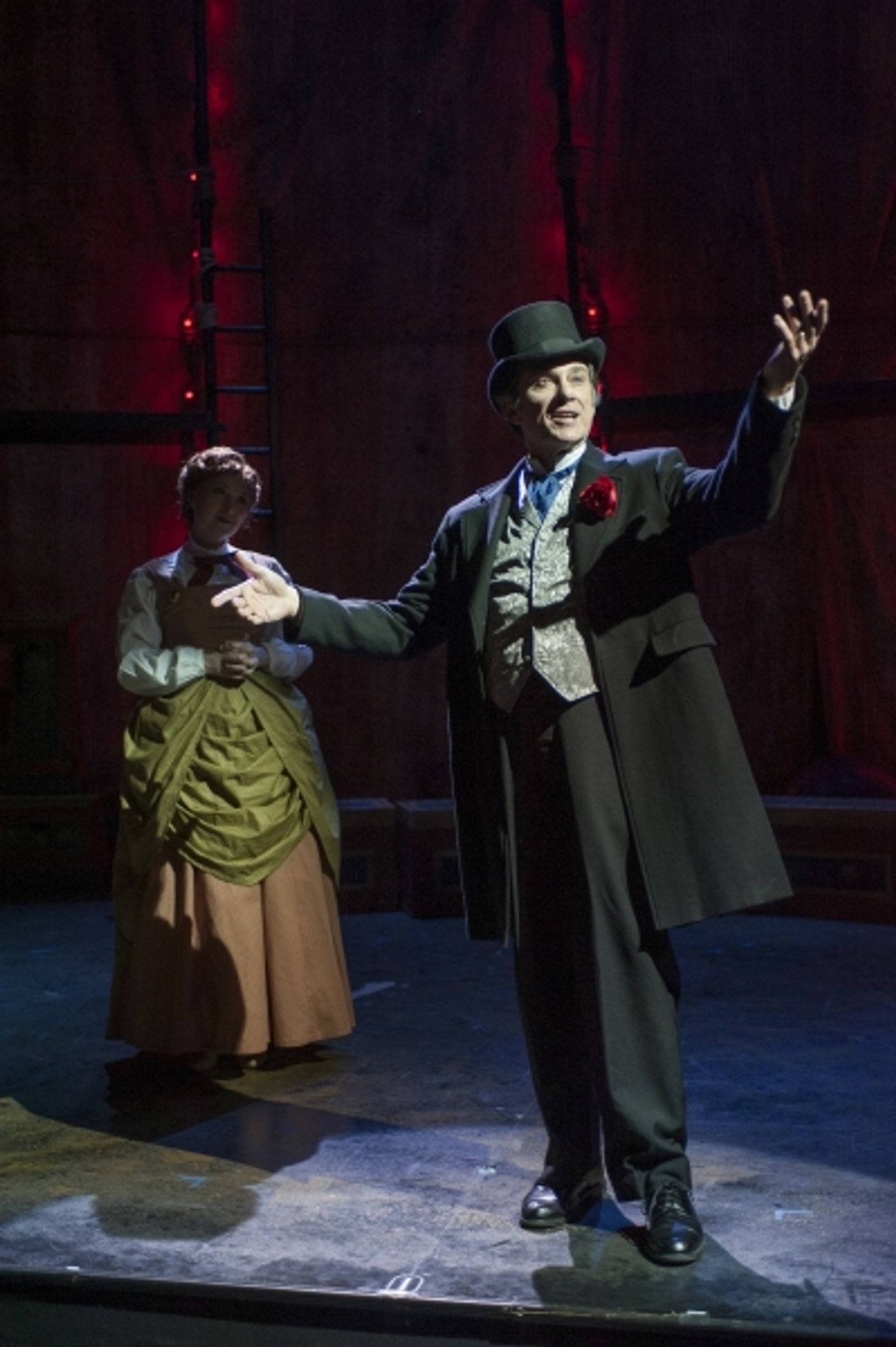 Photo Flash: Gene Weygandt and More in Mercury Theater Chicago's BARNUM  Image