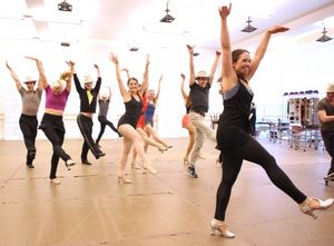 Laurie Veldheer & Cast @ BroadwayWorld Laurie Veldheer & Cast Photo