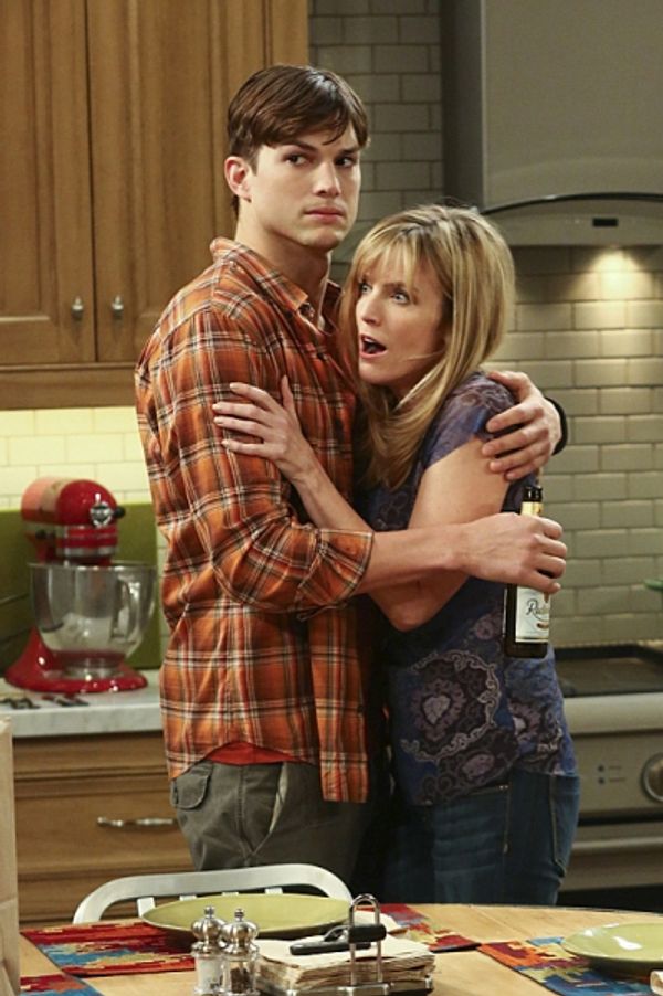 Ashton Kutcher, Courtney Thorne-Smith Photo