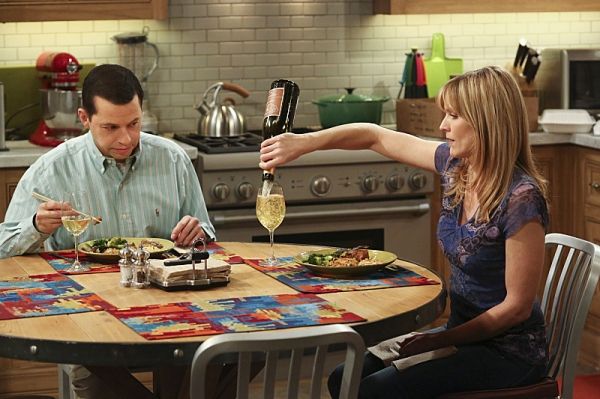 Courtney Thorne-Smith, Jon Cryer Photo