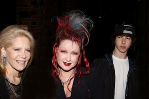 Daryl Roth, Cyndi Lauper & Declyn Wallace Thornton @ BroadwayWorld Daryl Roth, Cyndi Lauper & Declyn Wallace Thornton Photo