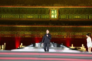 Robert Downey Jr. @ BroadwayWorld Robert Downey Jr. Photo