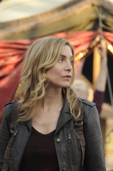 Elizabeth Mitchell Photo