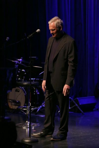 Victor Garber  Photo