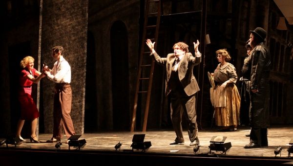 Ellen Adair, Paul Melendy, Karen MacDonald, Samantha Richert, Laura Latreille, and La Photo