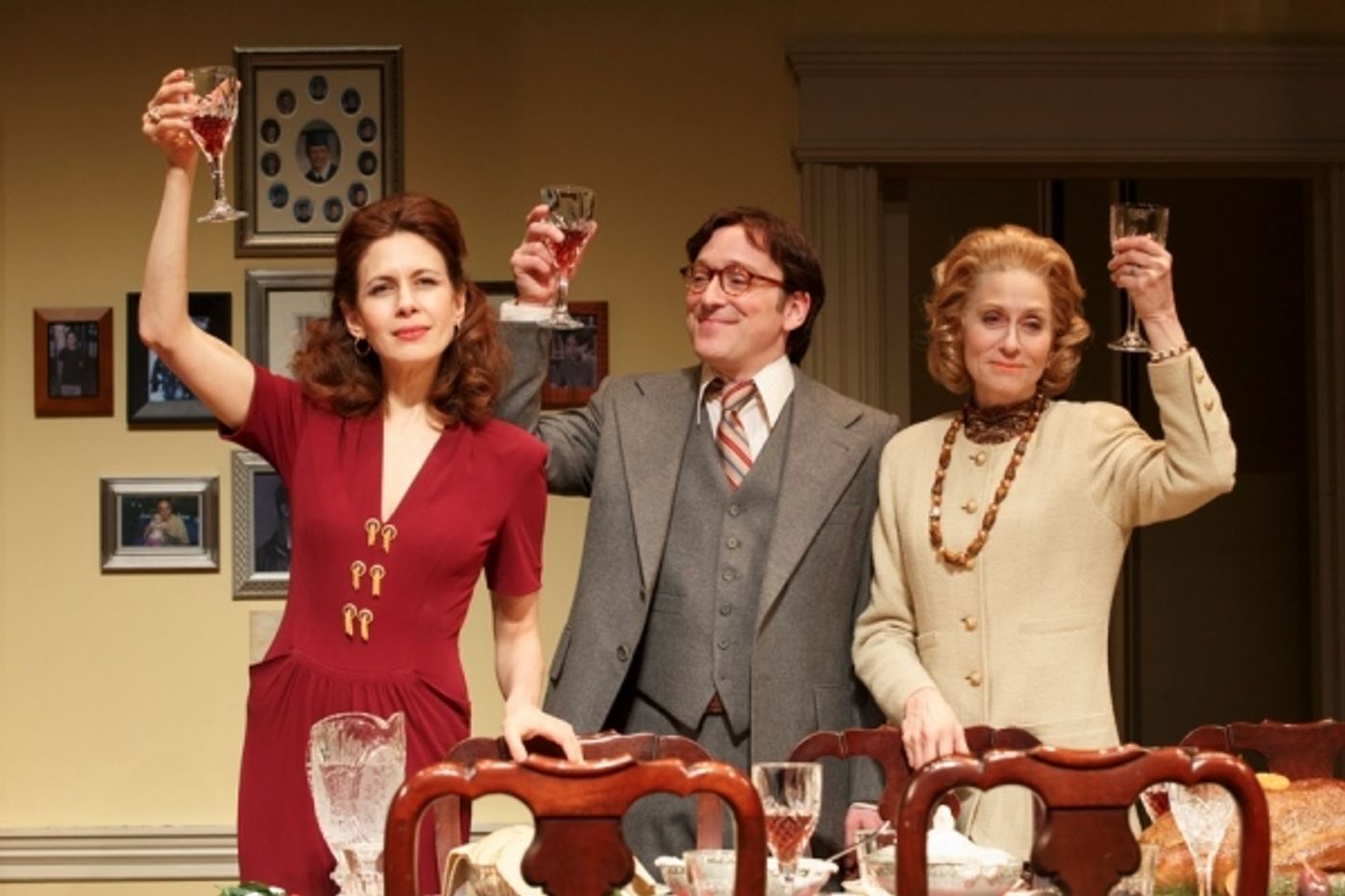 Photo Flash: First Look at Jessica Hecht, Judith Light, Jeremy Shamos and More in THE ASSEMBLED PARTIES  Image