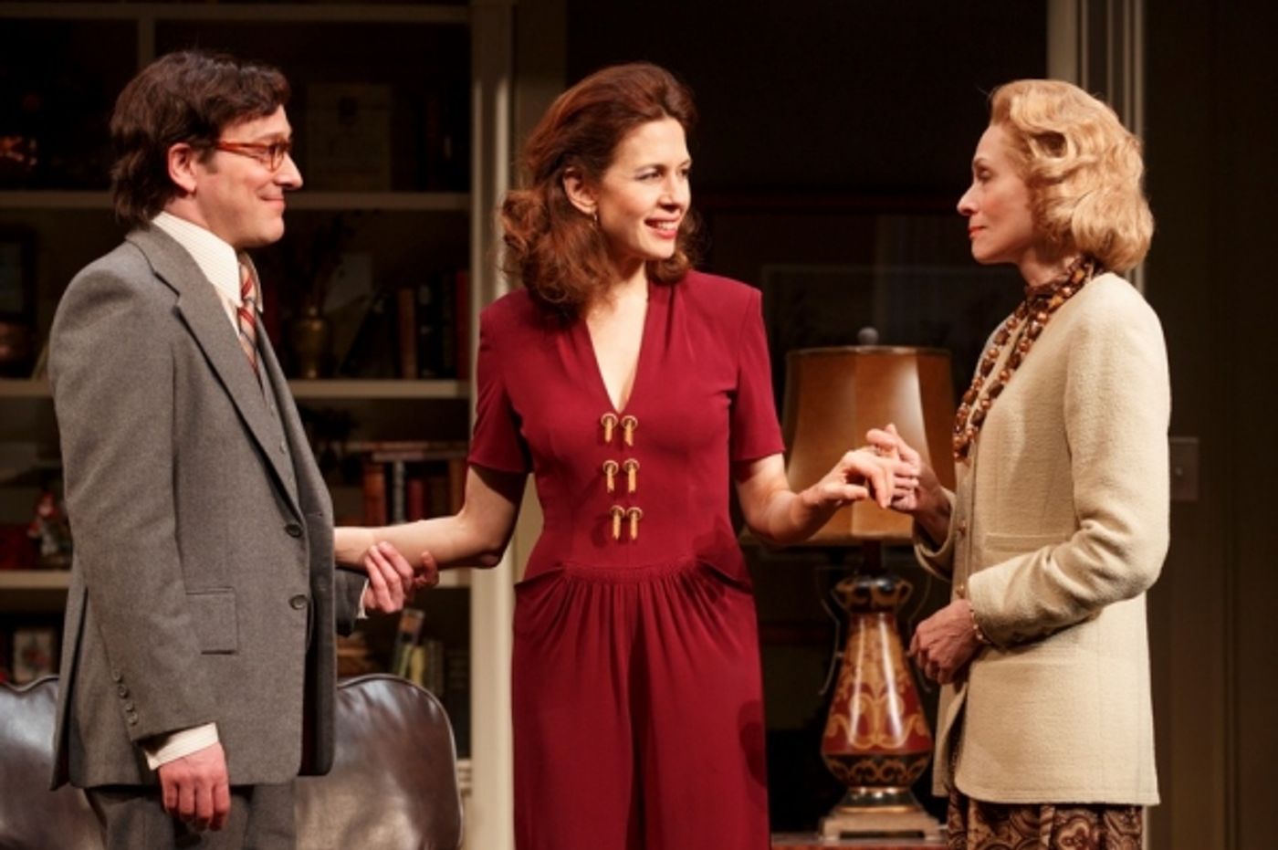 Photo Flash: First Look at Jessica Hecht, Judith Light, Jeremy Shamos and More in THE ASSEMBLED PARTIES  Image