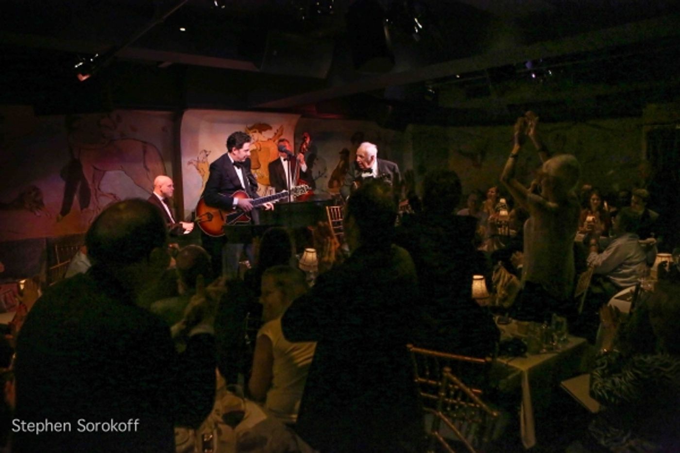 Photo Coverage: John Pizzarelli Quartet Plays Cafe Carlyle! Photo Coverage: John Pizzarelli Quartet Plays Cafe Carlyle! Image