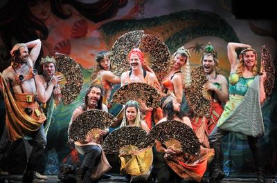 Rick Holmes (center) and the cast of Peter and the Starcatcher Photo