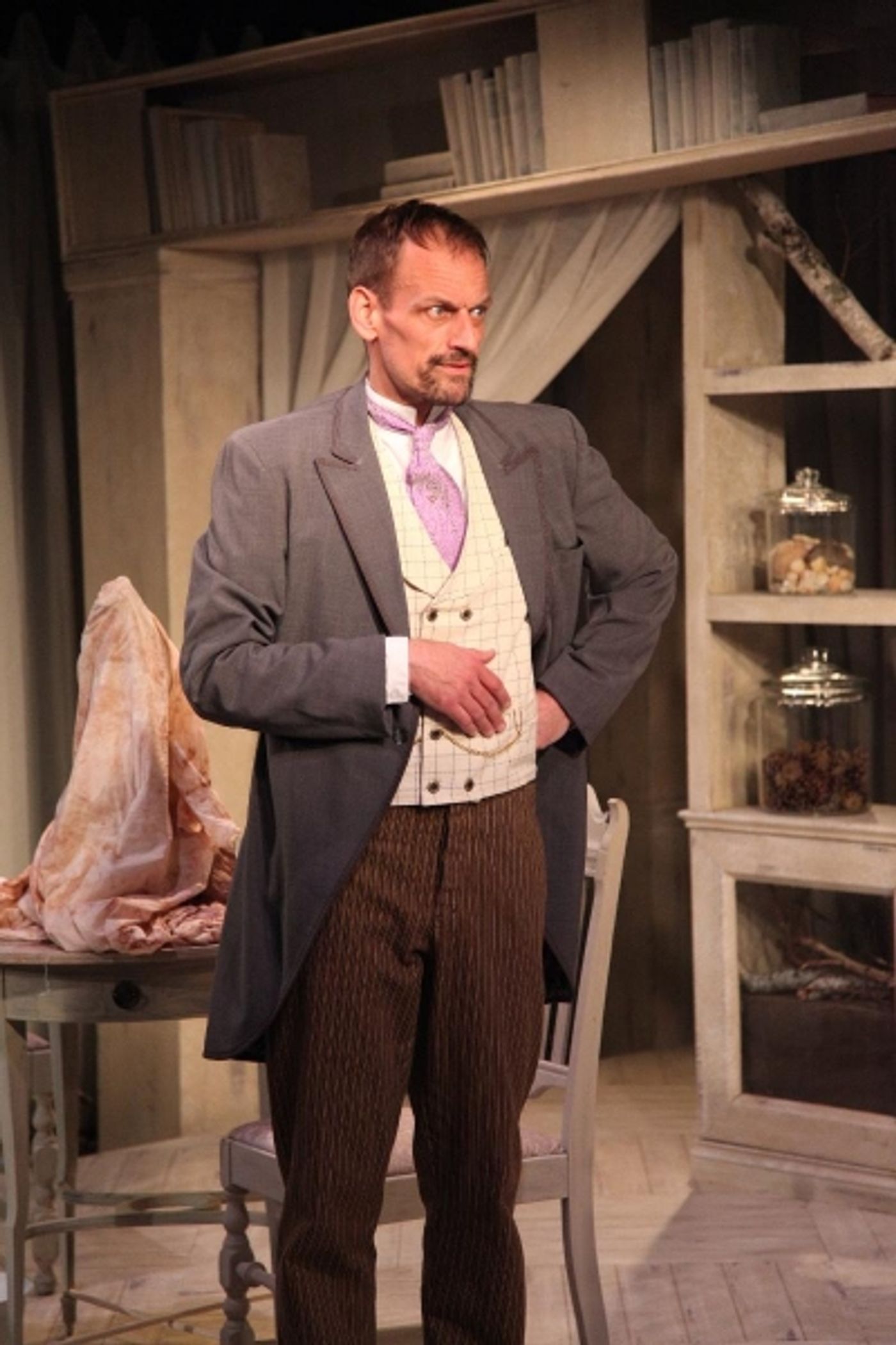 Photo Flash: First Look at Remy Bumppo Theatre's CREDITORS, Beg. Tonight  Image