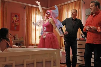 Aubrey Anderson-Emmons, SARAH HYLANd, Jesse Tyler Ferguson, Eric Stonestreet Photo