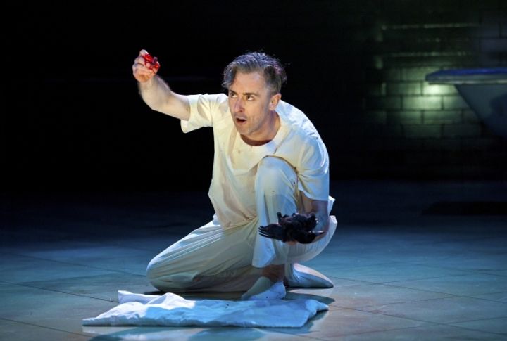 Alan Cumming's Macbeth Production Photo