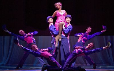 Brenda Braxton and the Company of Thoroughly Modern Millie Photo