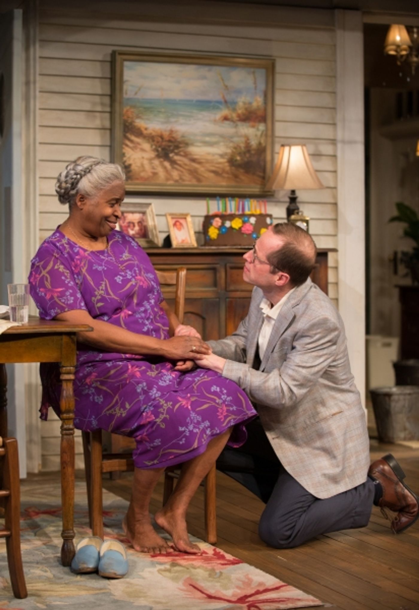 Photo Flash: First Look at Steppenwolf Theatre's HEAD PASSES Photo Flash: First Look at Steppenwolf Theatre's HEAD PASSES Image