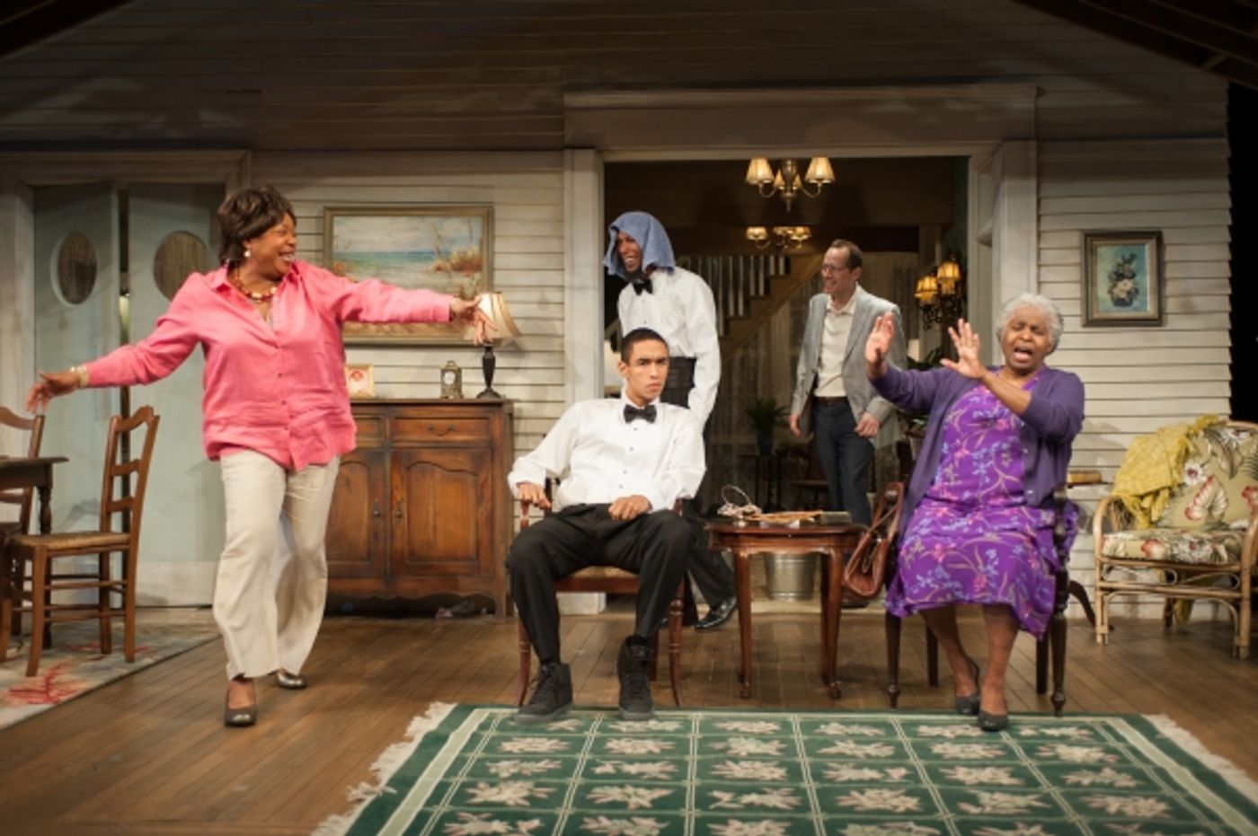 Photo Flash: First Look at Steppenwolf Theatre's HEAD PASSES Photo Flash: First Look at Steppenwolf Theatre's HEAD PASSES Image