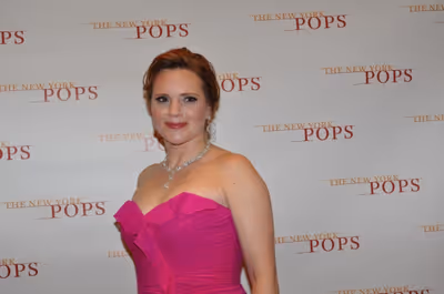 Jennifer Laura Thompson Photo