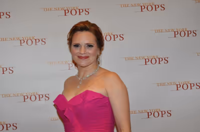 Jennifer Laura Thompson Photo
