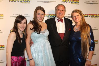 Alyssa Renzi, Leah Lane, Stewart F. Lane and Bonnie Comley Photo