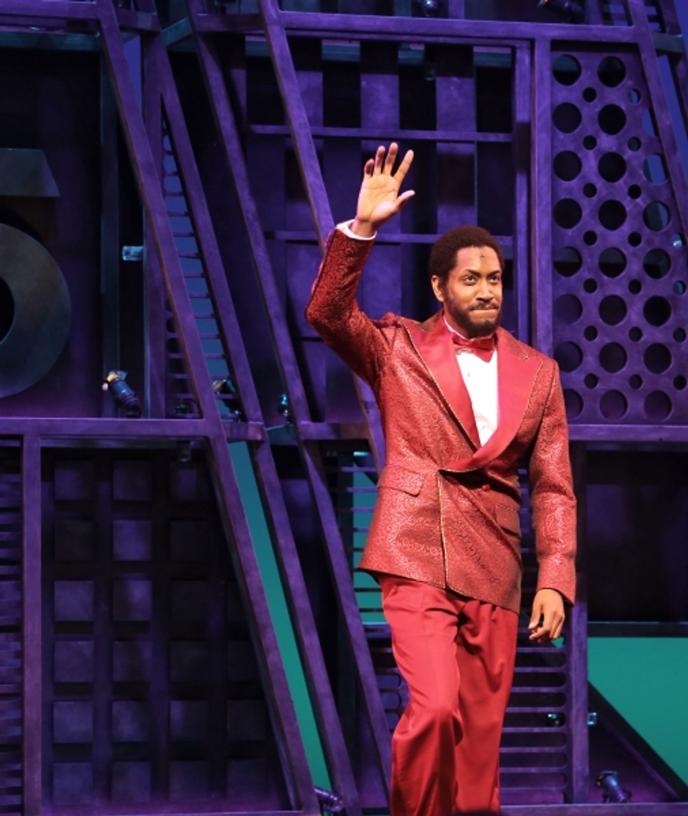 Photo Coverage: Music Legends Join MOTOWN THE MUSICAL for Opening Night Curtain Call!  Image