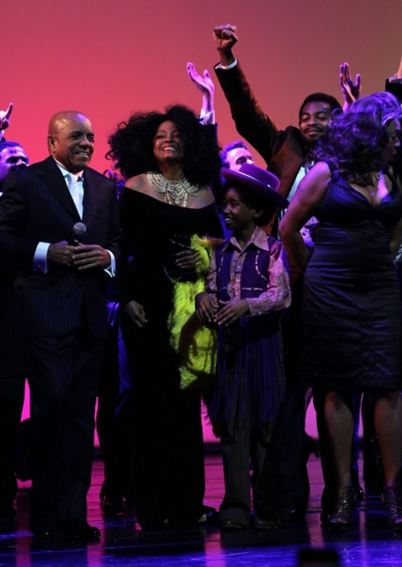 Photo Coverage: Music Legends Join MOTOWN THE MUSICAL for Opening Night Curtain Call!  Image