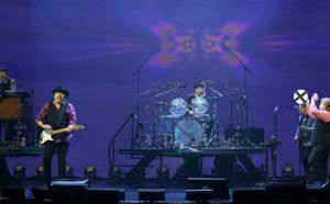 Felix Cavalierei, Gene Cornish, Dino Danelli and Eddie Brigati @ BroadwayWorld Felix Cavalierei, Gene Cornish, Dino Danelli and Eddie Brigati Photo