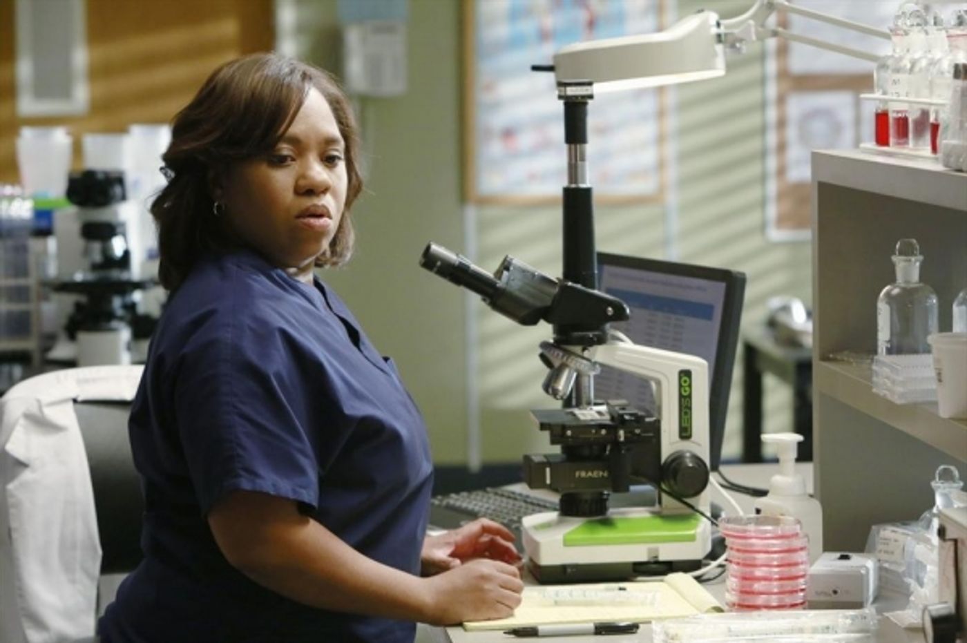 Photo Flash: GREY'S ANATOMY's 'Do You Believe in Magic,' Airing 5/2  Image