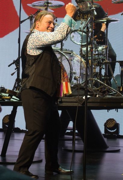 Photo Coverage: THE RASCALS Take First Official Broadway Bow! — photo 5 of 10