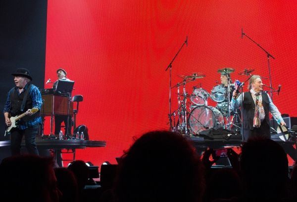 Photo Coverage: THE RASCALS Take First Official Broadway Bow! — photo 6 of 10