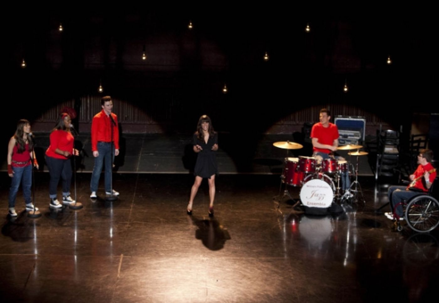 Photo Flash: First Look at GLEE's 'Sweet Dreams' Episode  Image