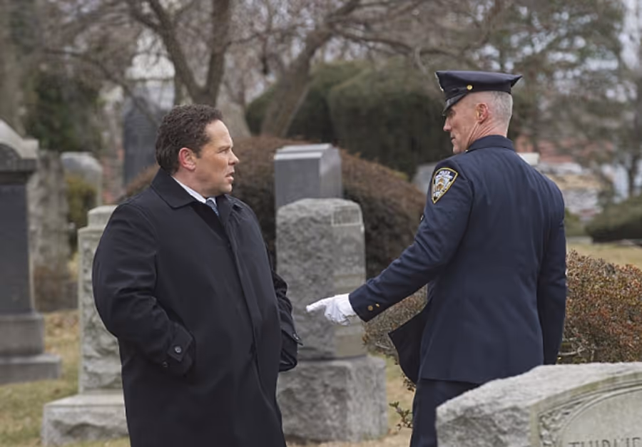 Photo Flash: PERSON OF INTEREST's 'In Extremis,' Airing 4/25 Image