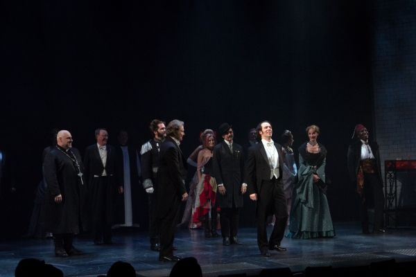 Richard White, Laird Mackintosh, and the cast of Jekyll & Hyde Photo