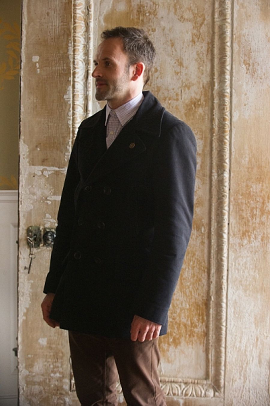 Photo Flash: ELEMENTARY's 'Risk Management,' Airing 5/9 Image